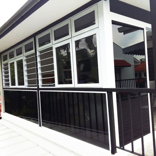 Glass and Aluminium Partition for Enclosed Environment